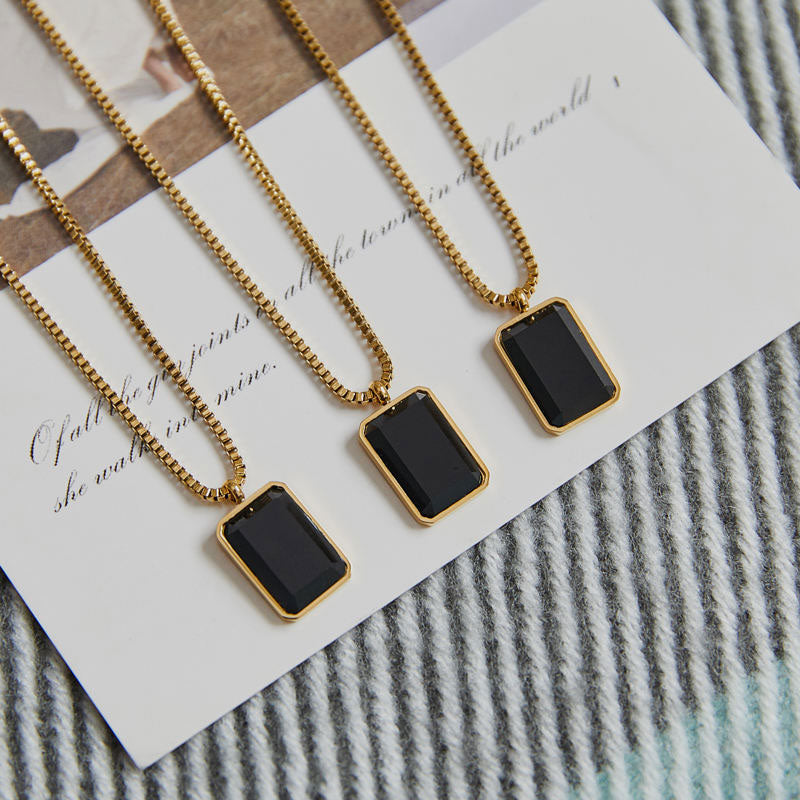 Trendy Women's Stainless Steel Pendant Necklace Gold Plated Chains New Wholesale Tarnish-Free Charm Necklace