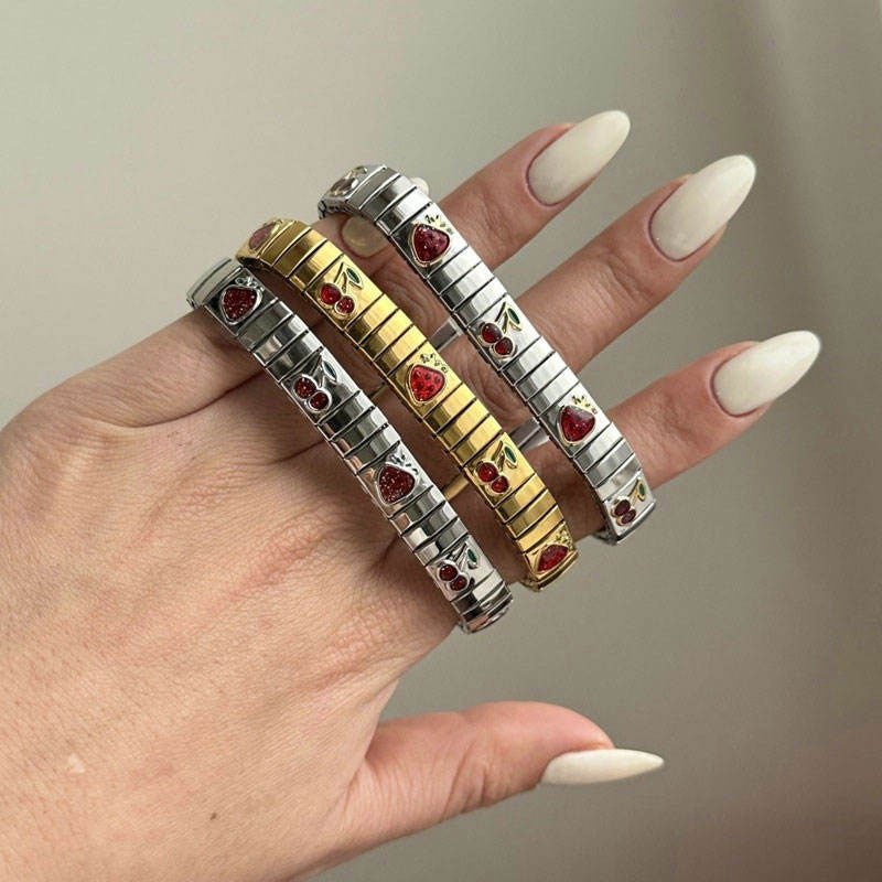 Wholesale 18k Gold Plated Vintage Geometric Strawberry Cherry Chunky Fashion Bracelets Customizable for Women/Men Stainless
