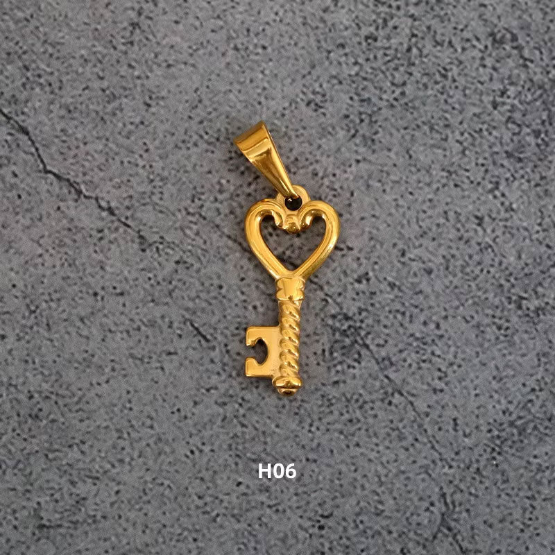 2025 New Design Hypoallergenic Key Charm Non-Tarnish Stainless Steel and Small Gold PVD Fashion Pendants & Charms Wholesale