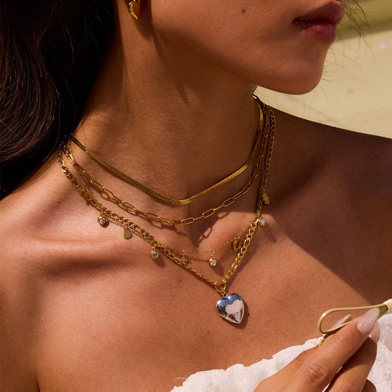 Hypoallergenic Gold and Silver Color Matching Heart-shaped Pendant 18K Gold-plated Stainless Steel Heart-shaped Necklace