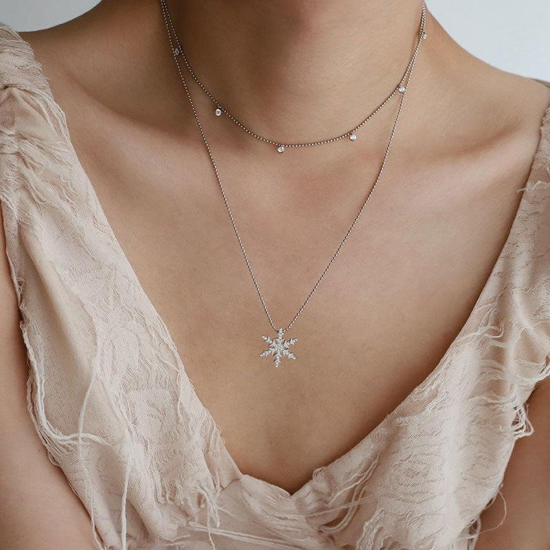2025 New Hot Selling Ins Silver Necklace Rotatable Zircon Snowflake Christmas Gift Diamond Stone Mainly Stainless Steel Jewelry