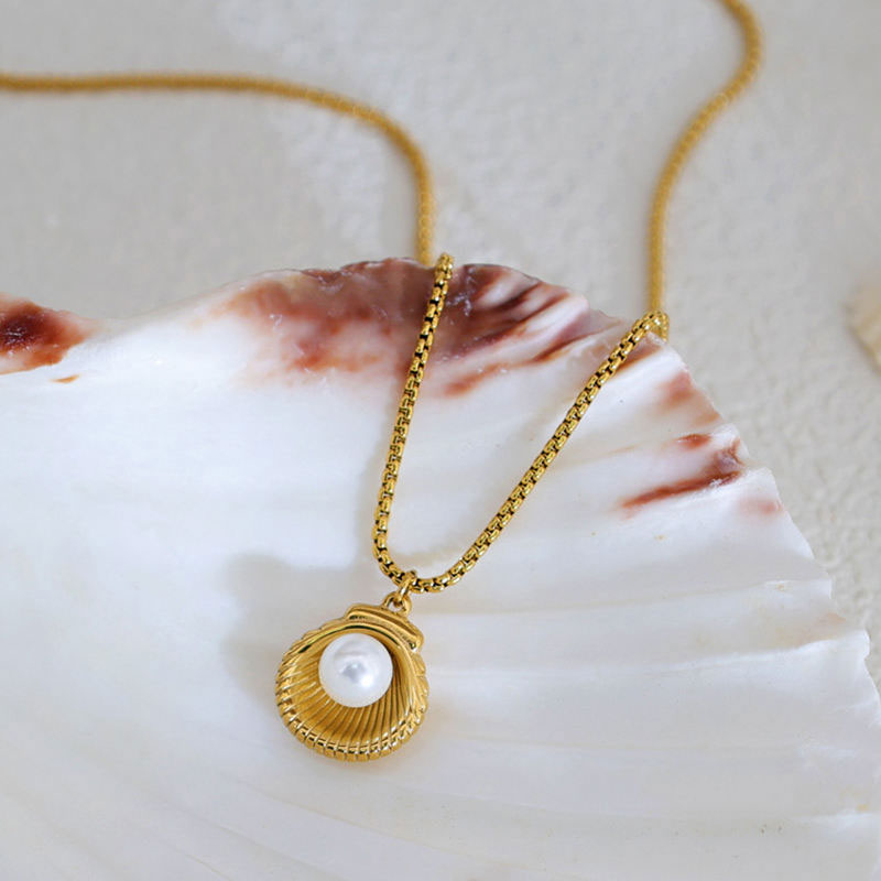 2025 New Design 18K Gold & Freshwater Pearl Cage Pendant Necklace Trendy Wholesale Non-Tarnish Stainless Steel PVD Chains