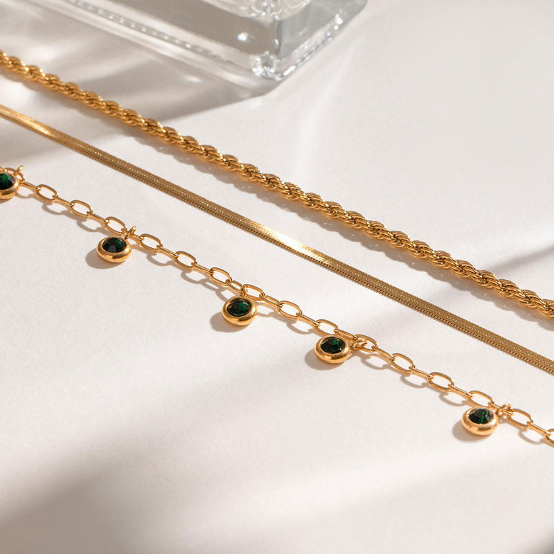 Fashionable Stainless Steel Green Rhinestone Necklace 18K Gold-plated Multi-layer Layered Necklace with Simple Collarbone Chain