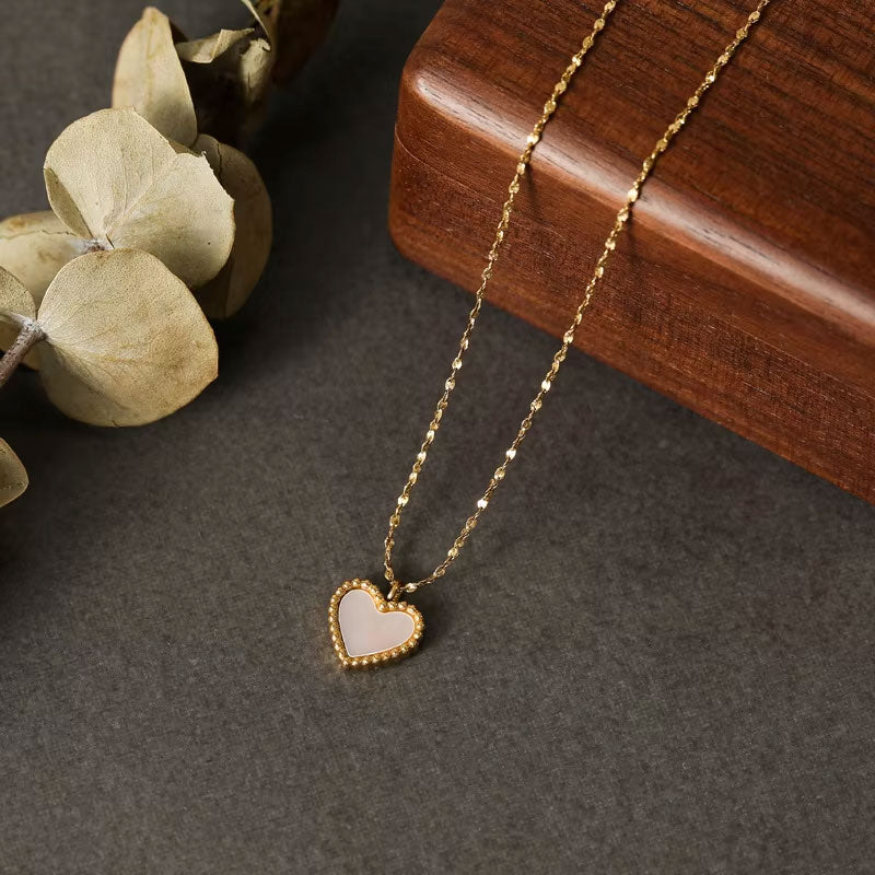 New Wholesale Custom Heart Pendant Necklace with Non-Tarnish PVD Gold Plated Stainless Steel Shell Trendy Style