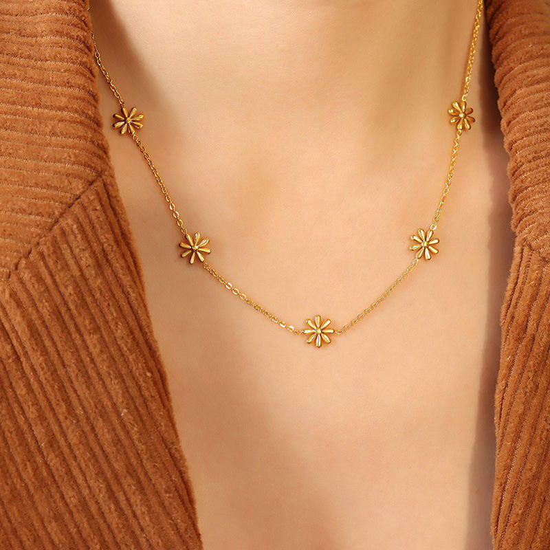 18K Gold Plated Hypoallergenic Daisy Sunflower Pendant Dainty Chain Necklace Stainless Steel Tarnish Free Jewelry Wholesale