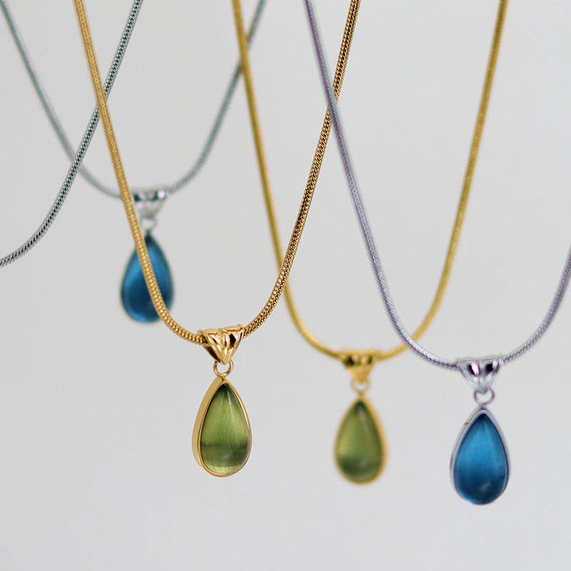 Factory New Design Wholesale High-quality PVD 18K Gold-plated Stainless Steel Water Droplet Pendant Jewelry Women's Necklace