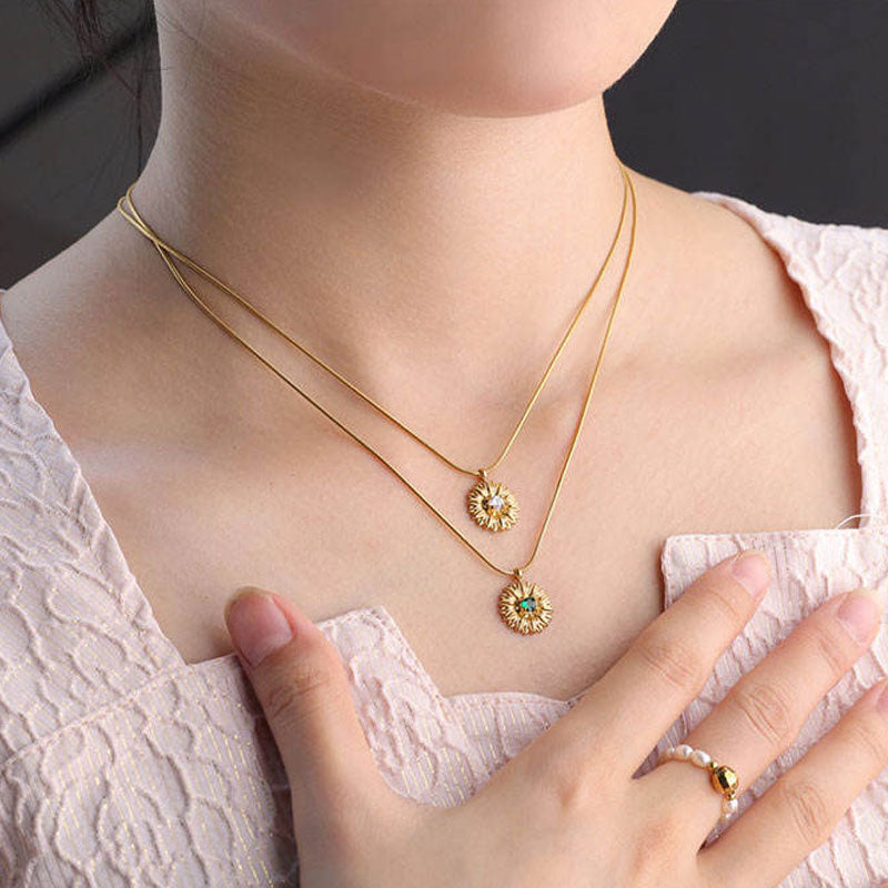 Trendy Style Hypoallergenic Flower Fine Jewelry Necklaces Stainless Steel Zircon Minimalist Fashion Pendant Necklaces for Women