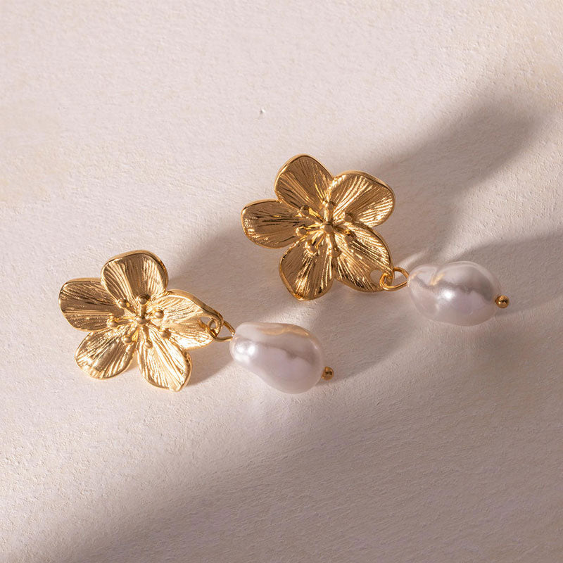 New European and American Hypoallergenic18K Gold-plated Flower Earrings with Fashionable Temperament Pearl Earrings for Women