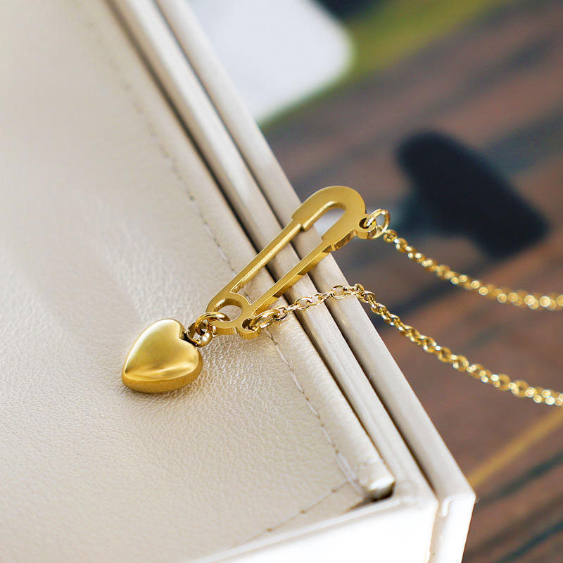 2025 New Design Wholesale Stainless Steel PVD 18K Gold Plated Heart Pendant Necklace for Women