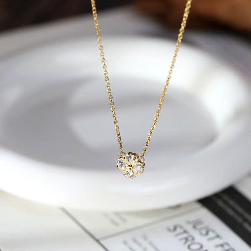 Women's Light Luxury 18K Gold Plated Custom Fashion Jewelry Collarbone Chain Stainless Steel Zircon Necklace for Women