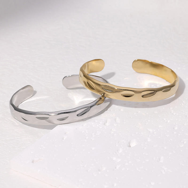 New Design Wholesale Custom PVD 24K Gold Plated Anti-Allergy Stainless Steel Bangle