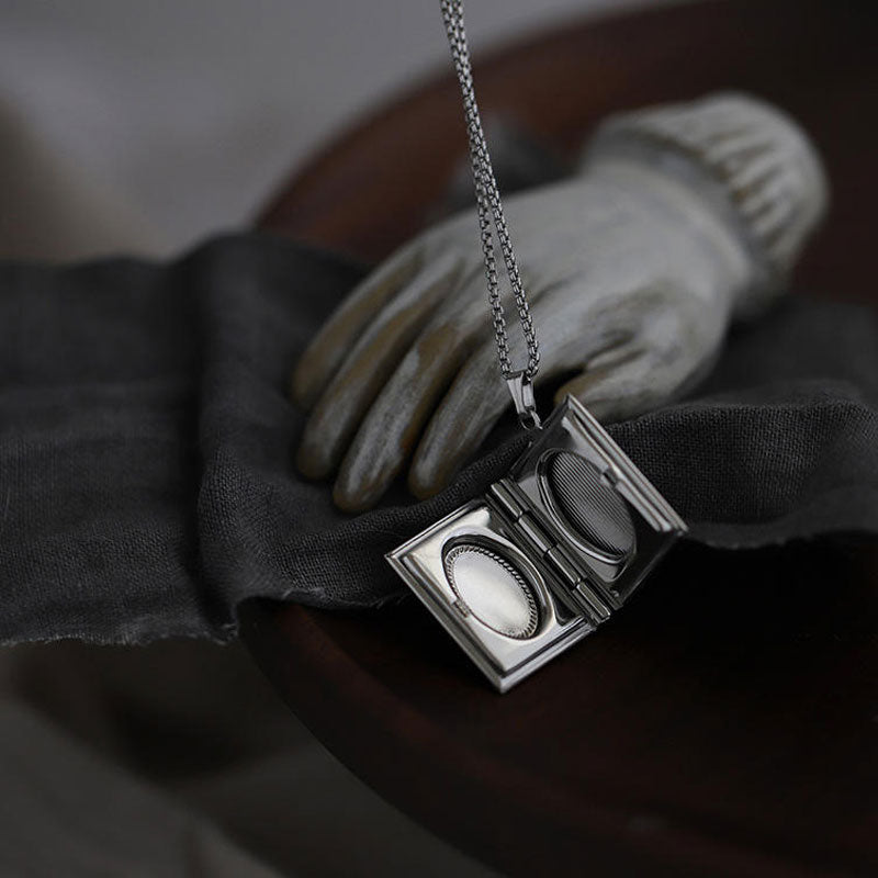 Antique Design Stainless Steel Pendant Spellbook Tarnish-Free Collection Box Photo Holder Trendy Necklaces for Anniversary