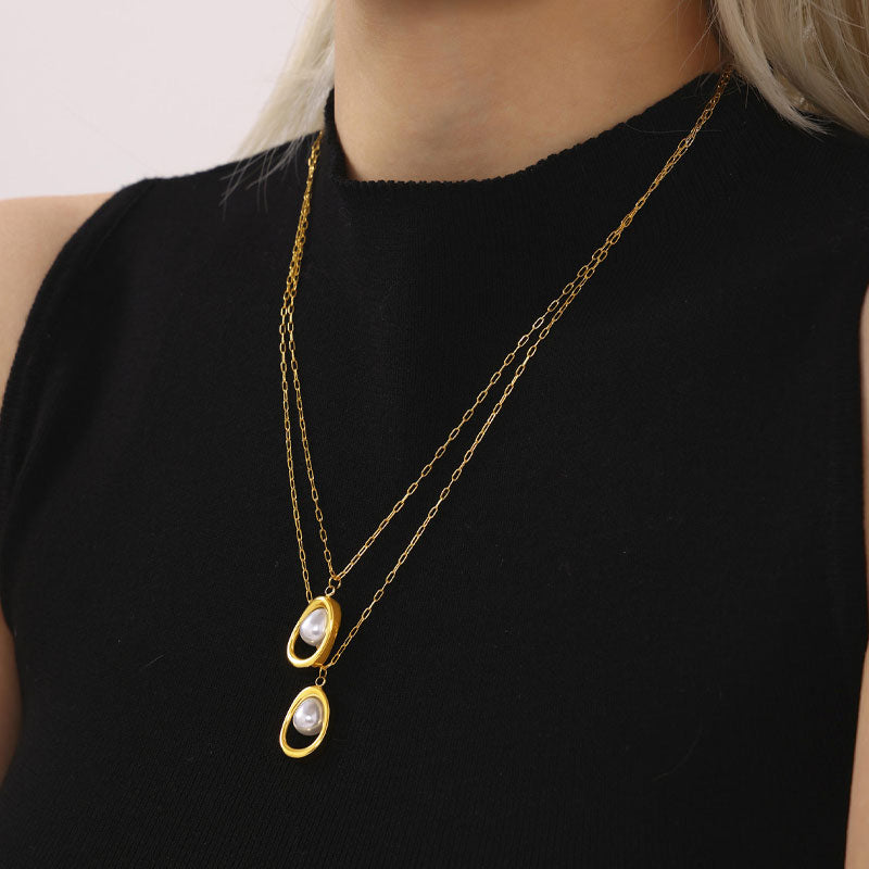 Women's Stainless Steel 18K PVD Gold Plated Pearl Necklace Horseshoe Design with Classic Claw Setting Trendy Style