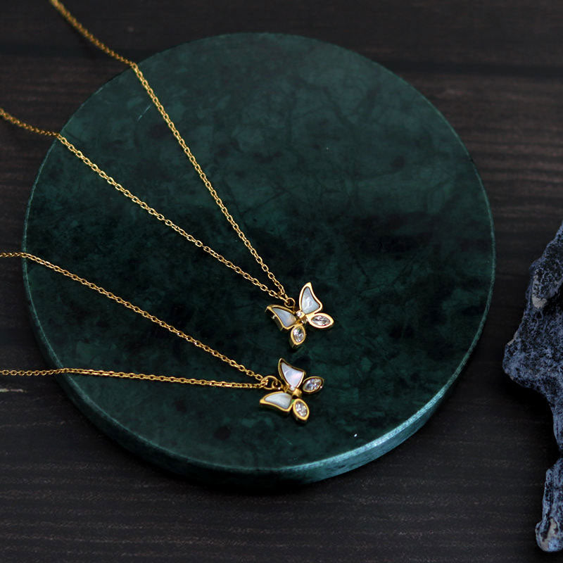 Women's White Fritillaria Shell Butterfly Necklace Summer Luxury Versatile Sparkling Diamond Stainless Steel Jewelry Neckchain